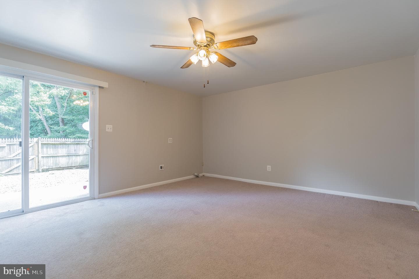2054 Forest Hill Lane photo 24