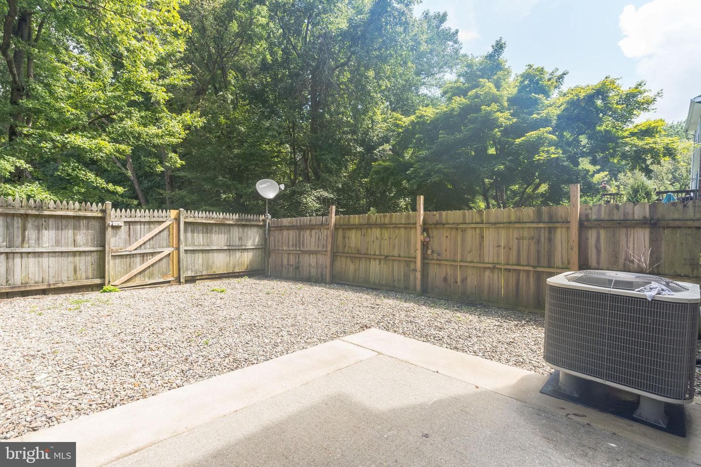 2054 Forest Hill Lane photo 25