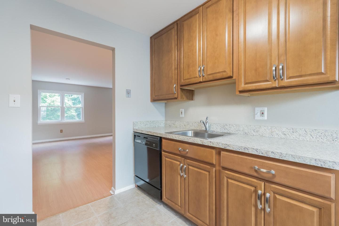 2054 Forest Hill Lane photo 6