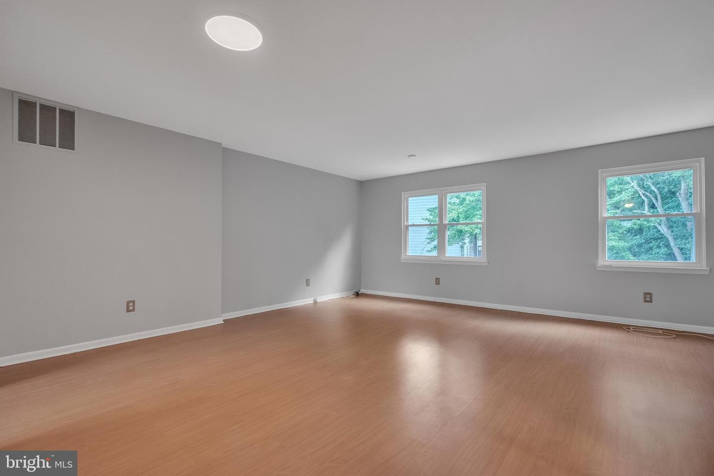 2054 Forest Hill Lane photo 8