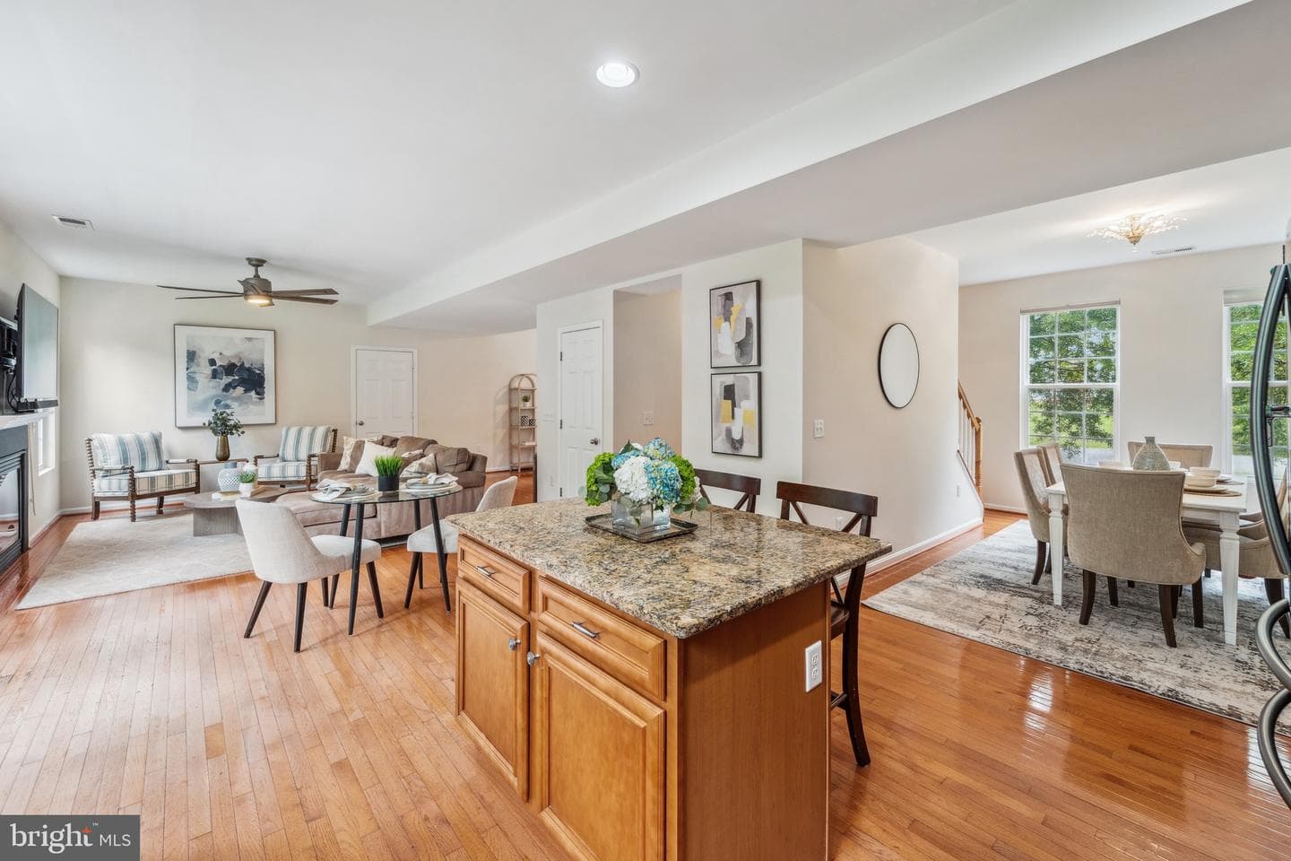 1407 James Way photo 15