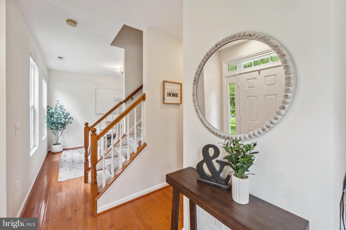 1407 James Way photo 3