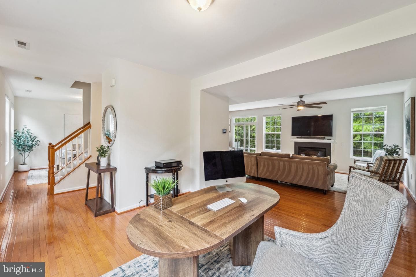 1407 James Way photo 6