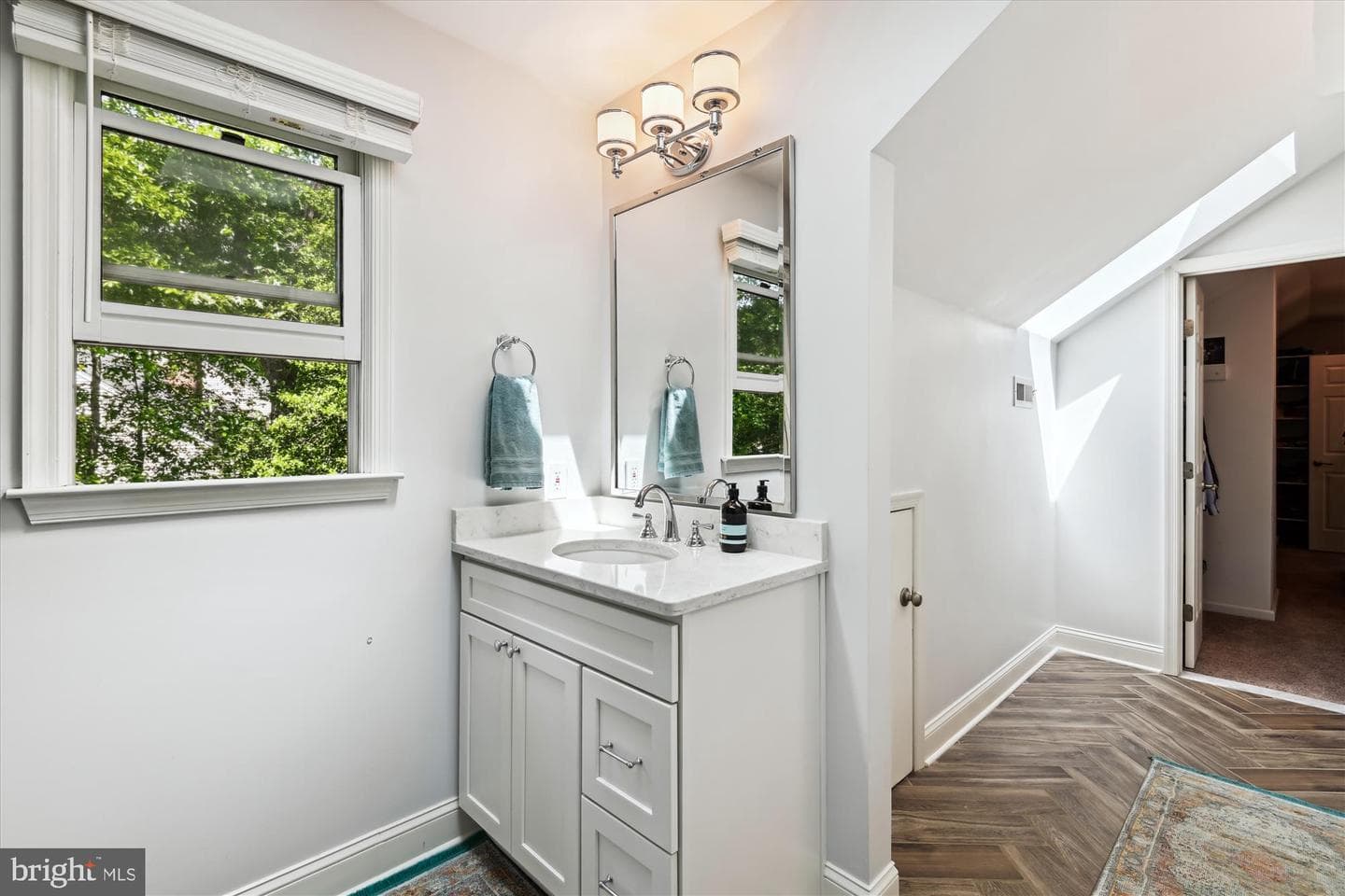 204 Ambleside Drive photo 30