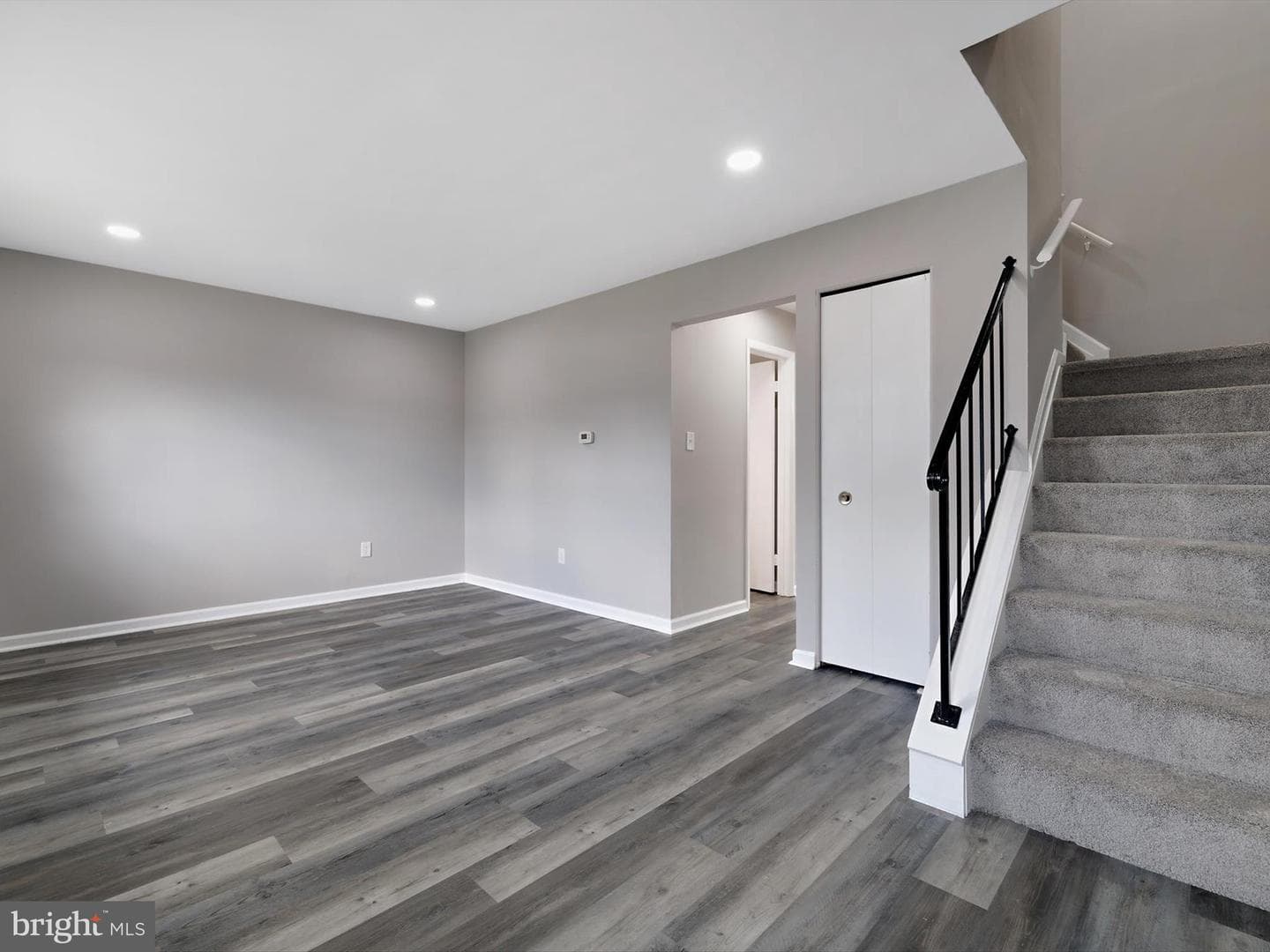 872 Turf Valley Drive photo 3