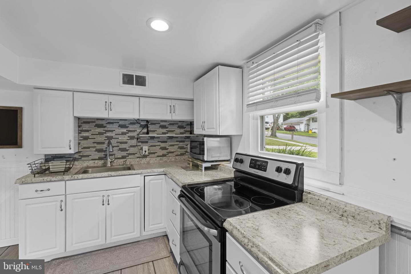 7522 Montevideo Court photo 16