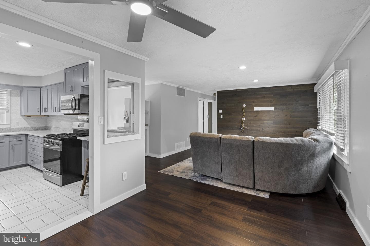 7522 Montevideo Court photo 8