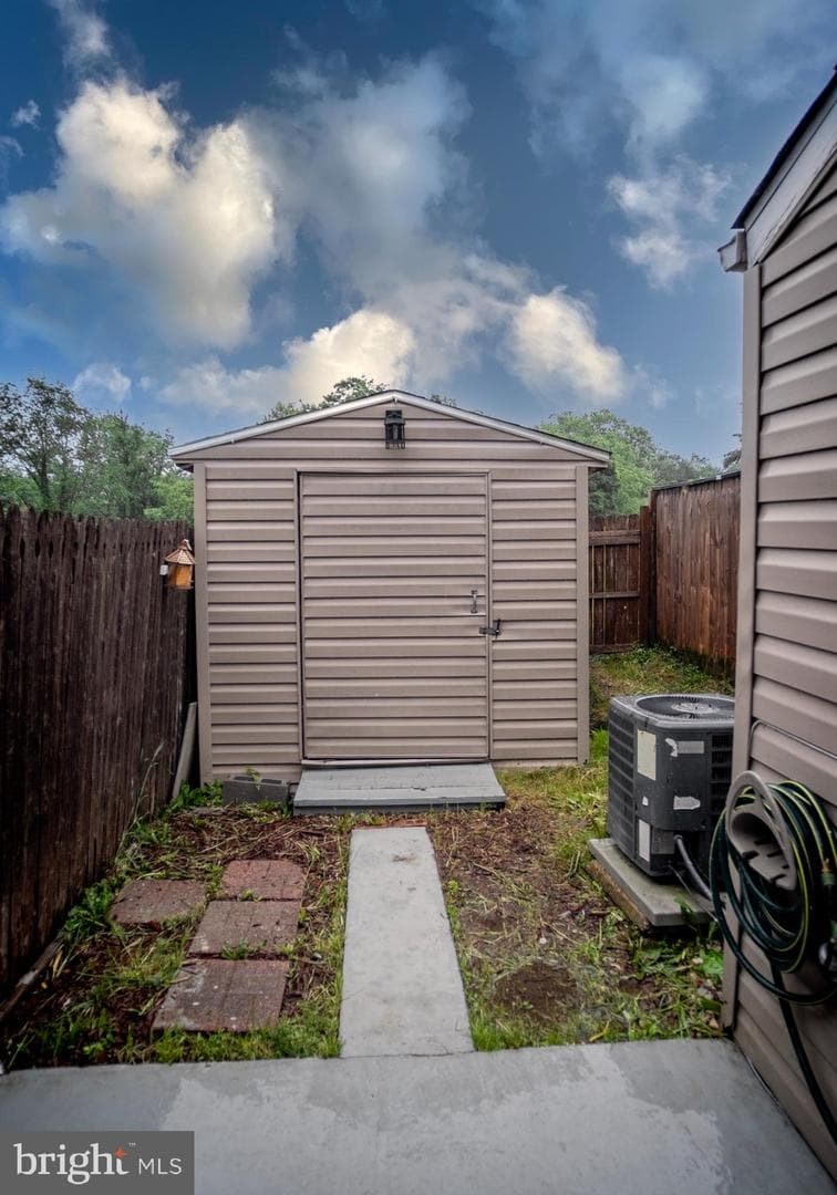6408 Jefferson Place photo 16