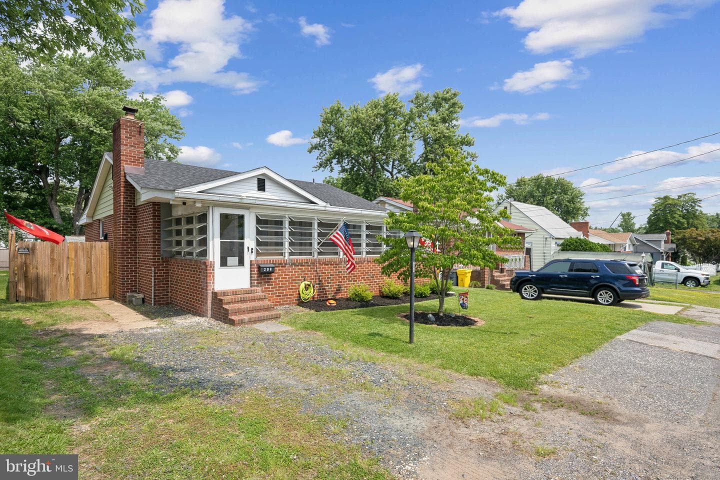 206 Chelsea Road photo 2
