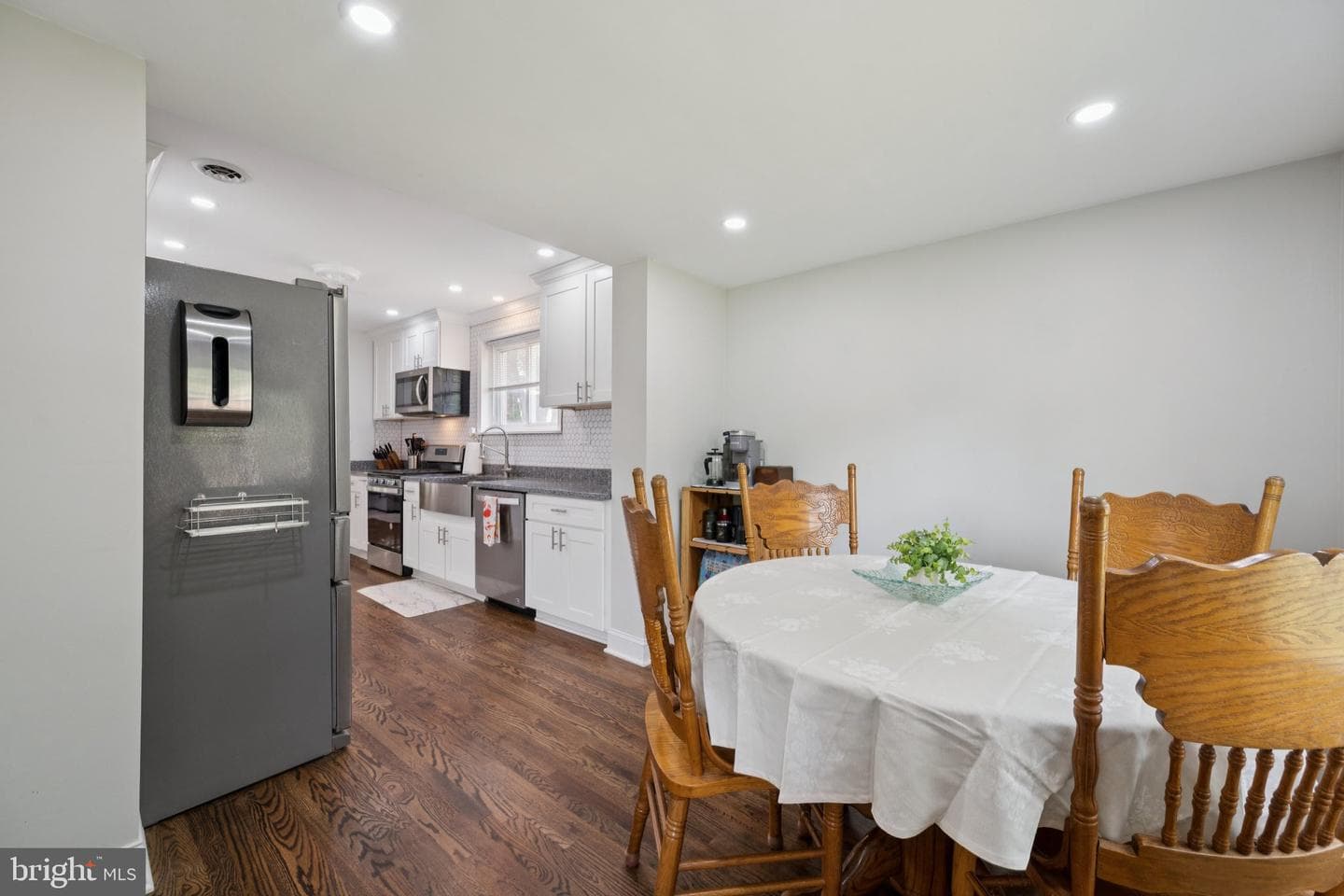 206 Chelsea Road photo 9