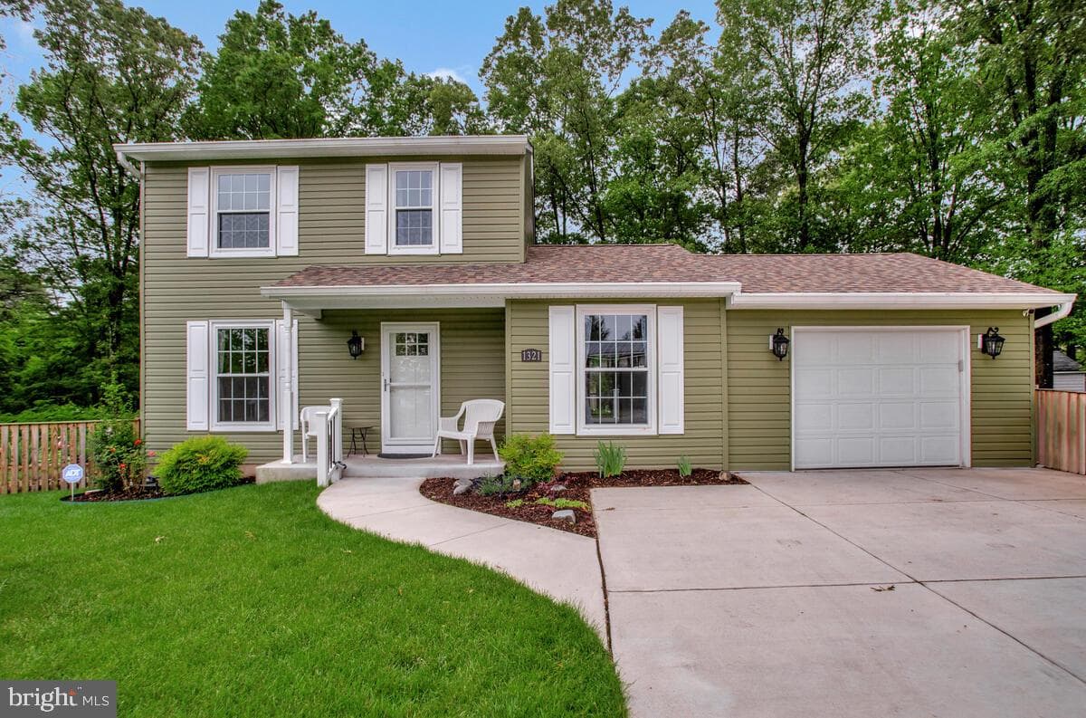 1321 Light Pines Court photo 2