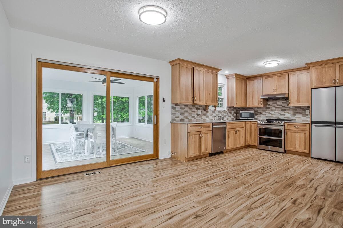 1321 Light Pines Court photo 3