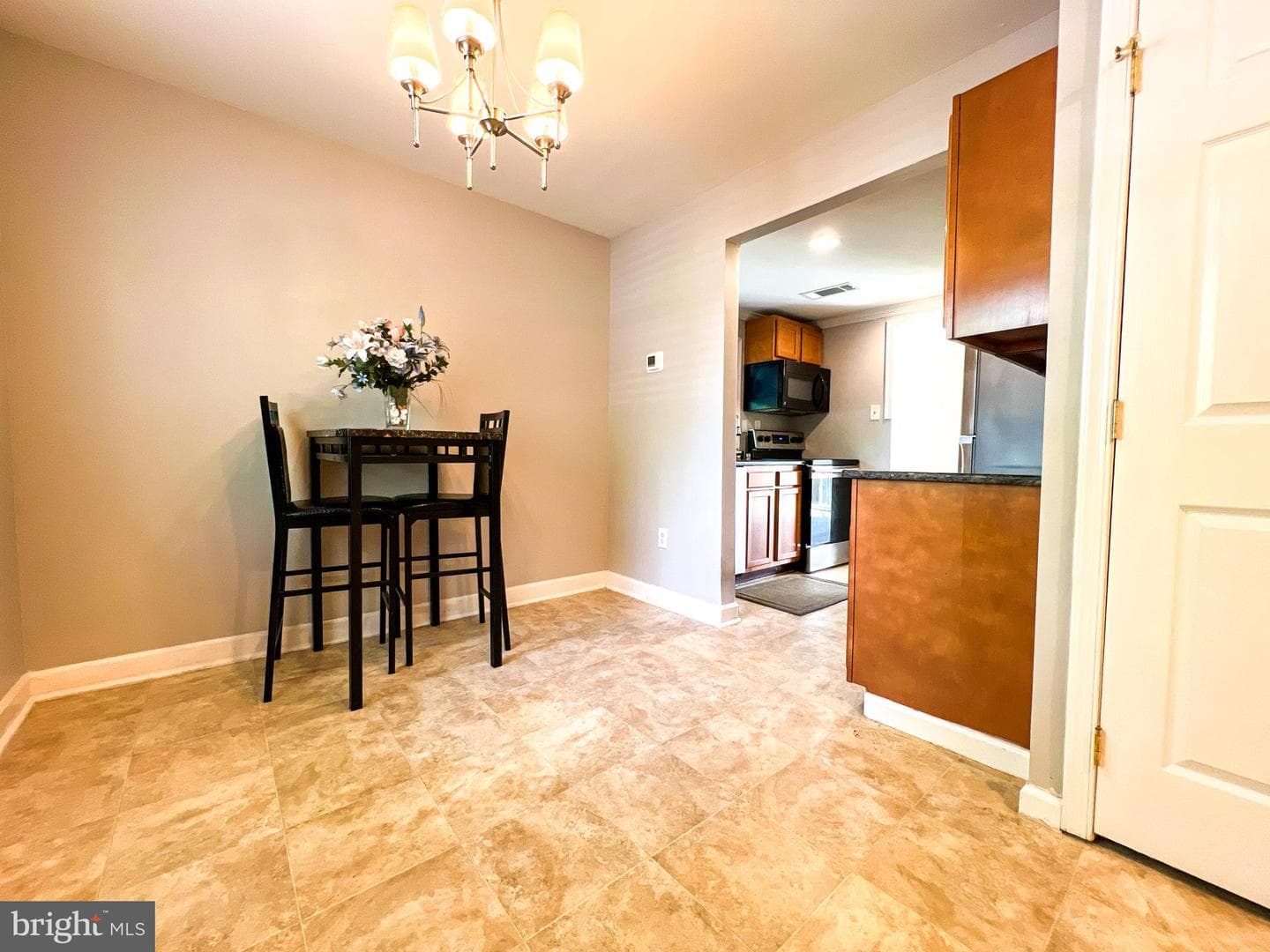 131 Arundel Road photo 4