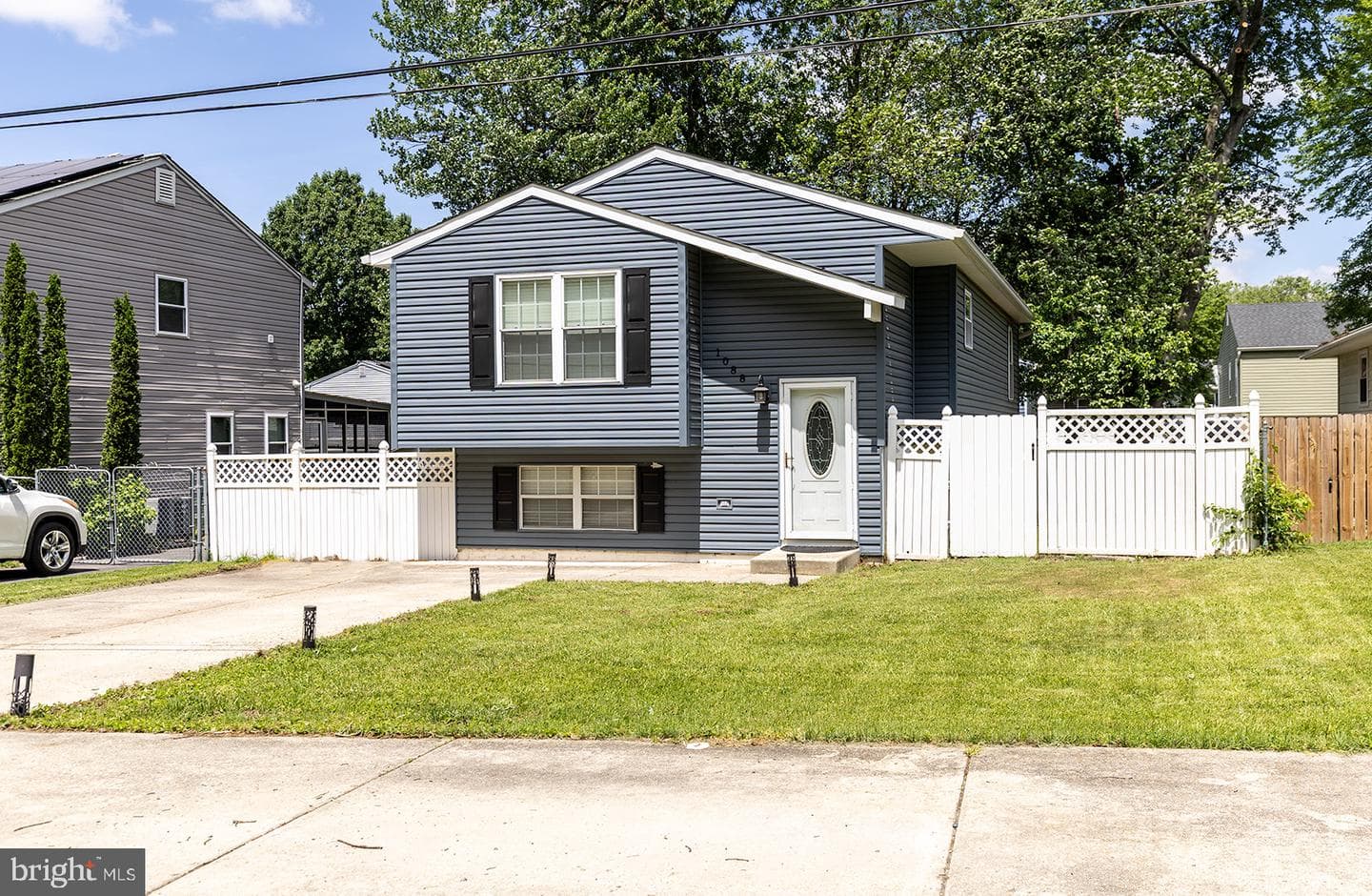 1088 Locust Drive photo 3