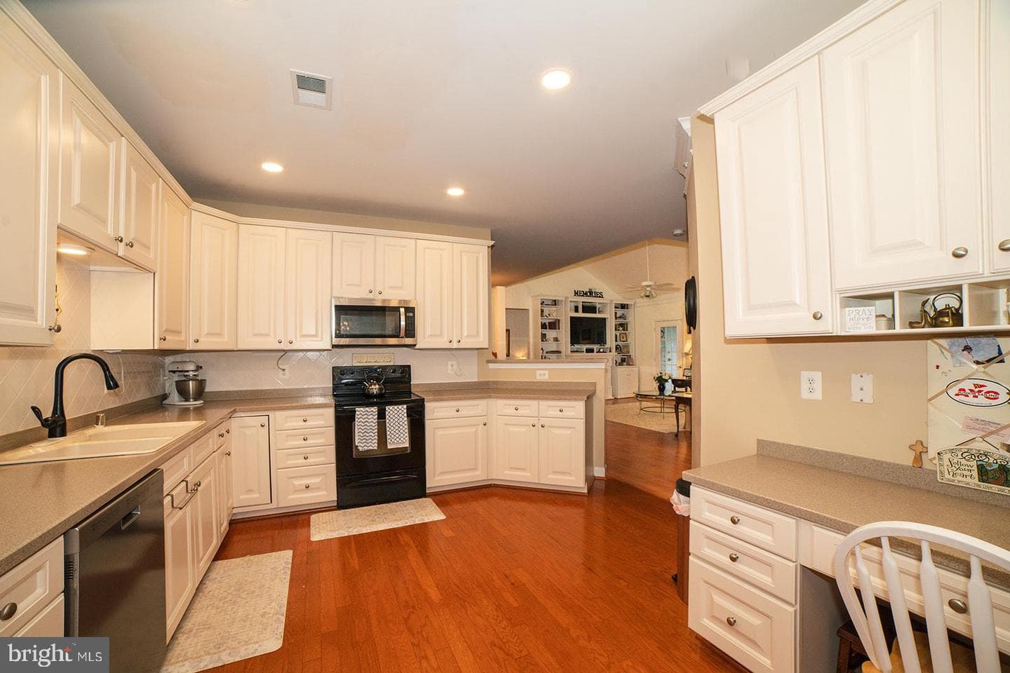 1515 Enyart Way #302 photo 13