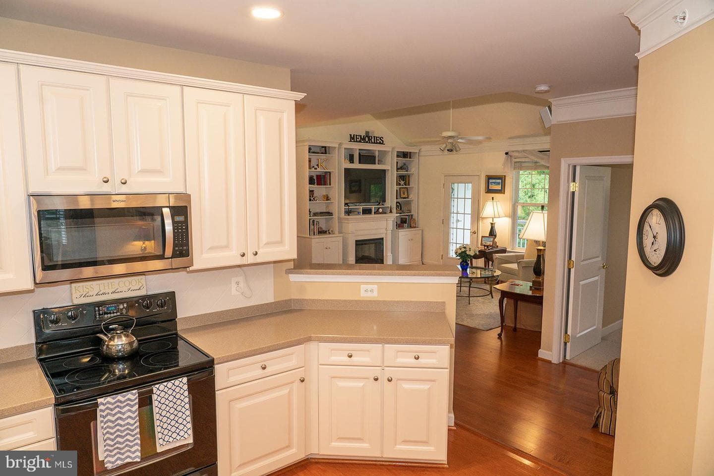 1515 Enyart Way #302 photo 9