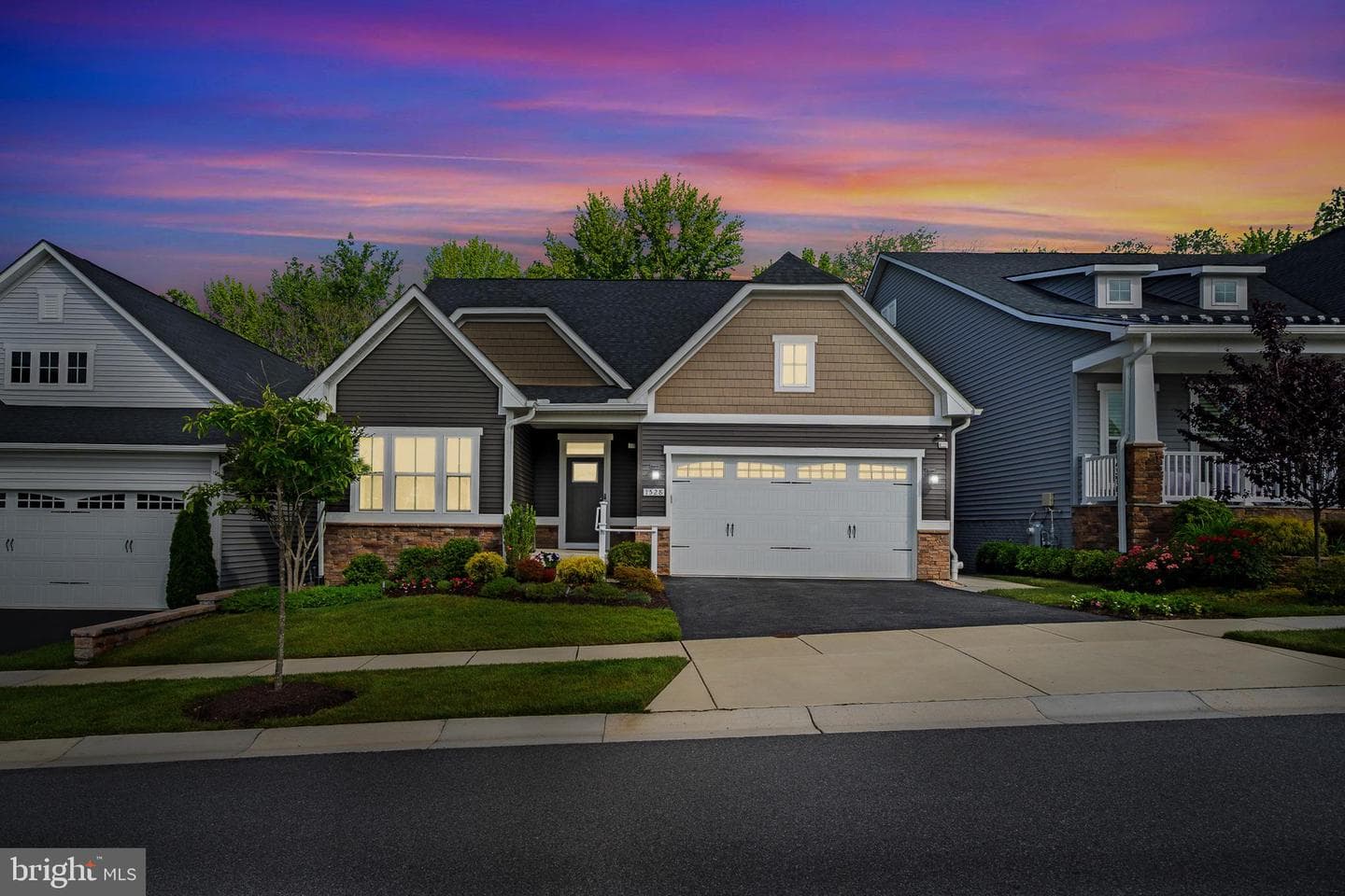 1528 Catbriar Way photo 2