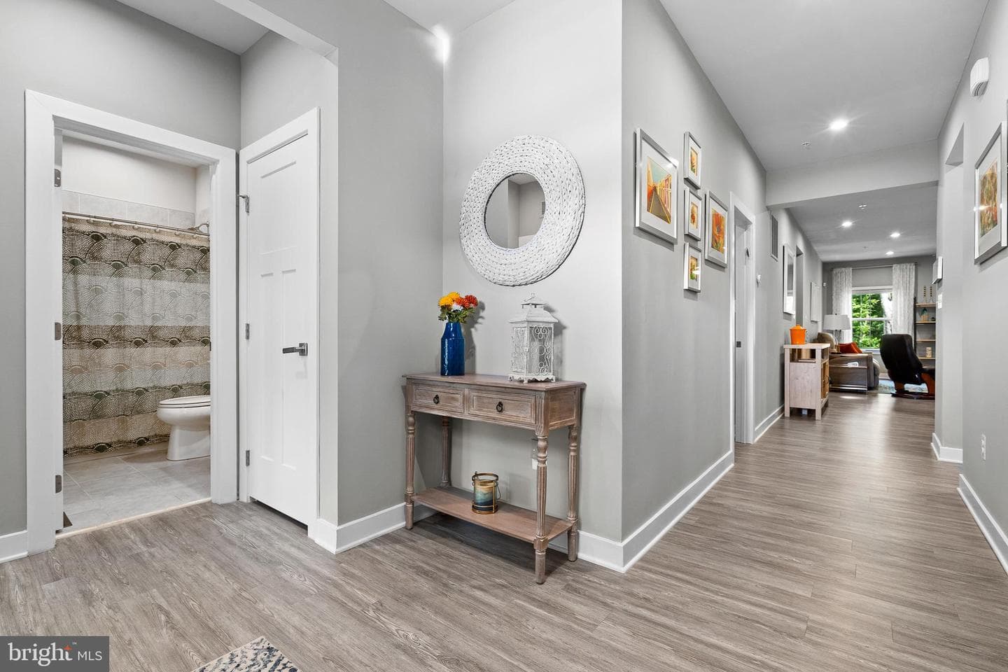 1528 Catbriar Way photo 8