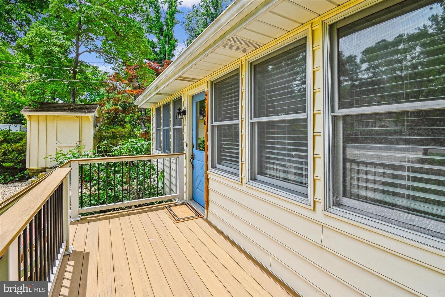 2946 Edgewater Drive photo 3