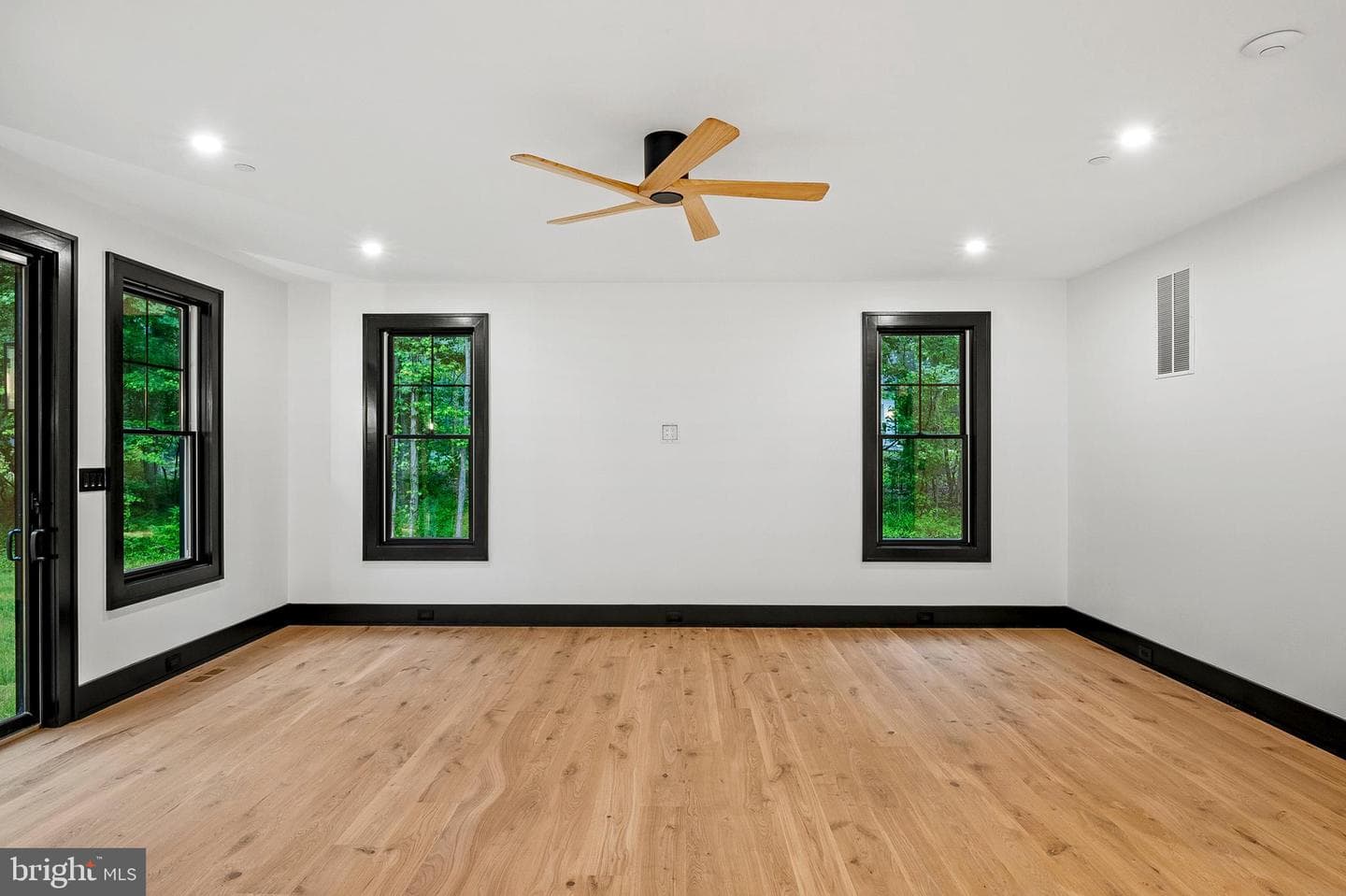 934 Chesterfield Road photo 12