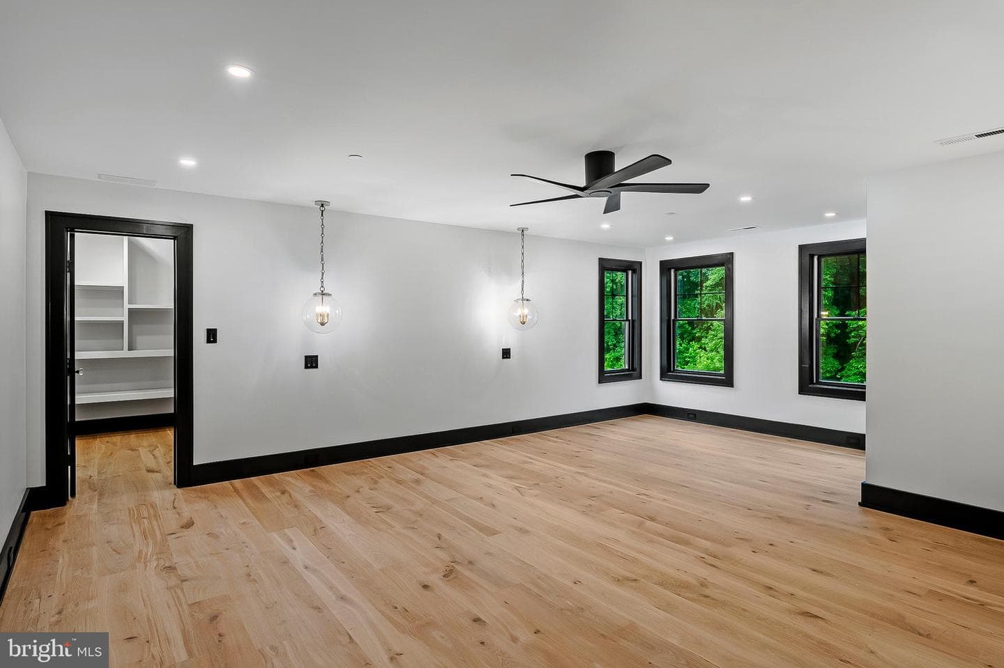 934 Chesterfield Road photo 25