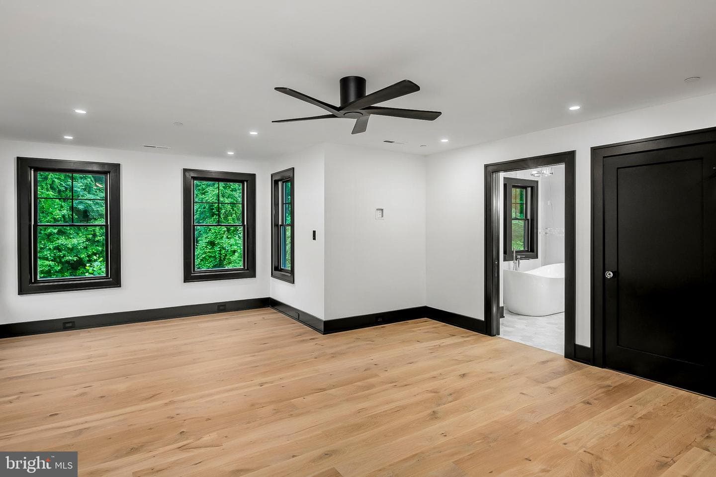 934 Chesterfield Road photo 27