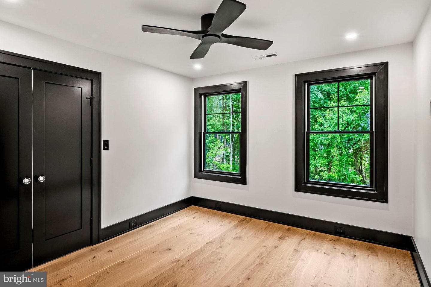 934 Chesterfield Road photo 34