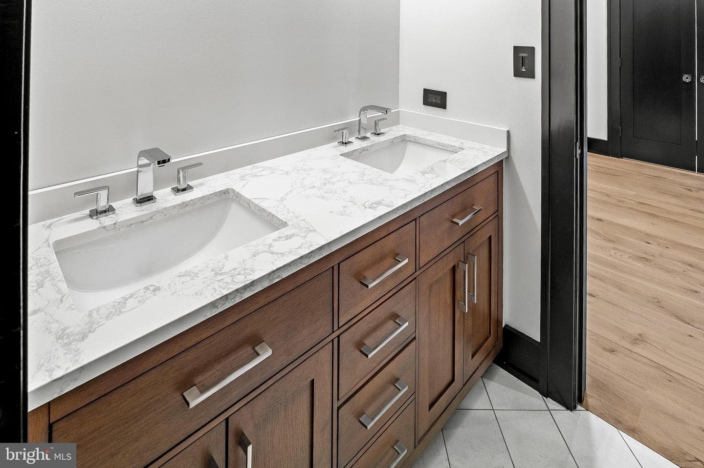 934 Chesterfield Road photo 36