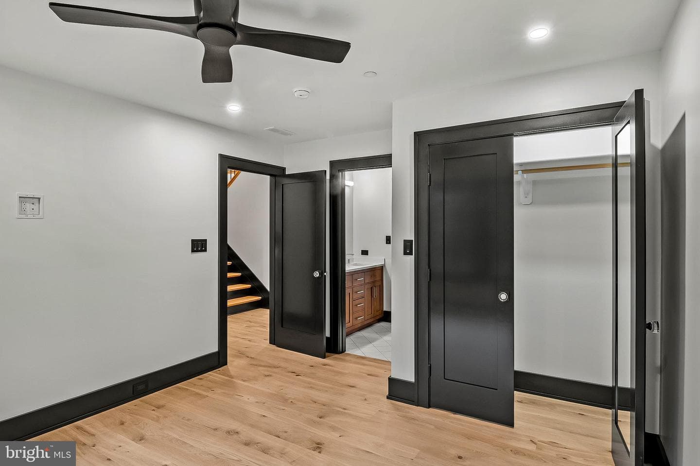 934 Chesterfield Road photo 39
