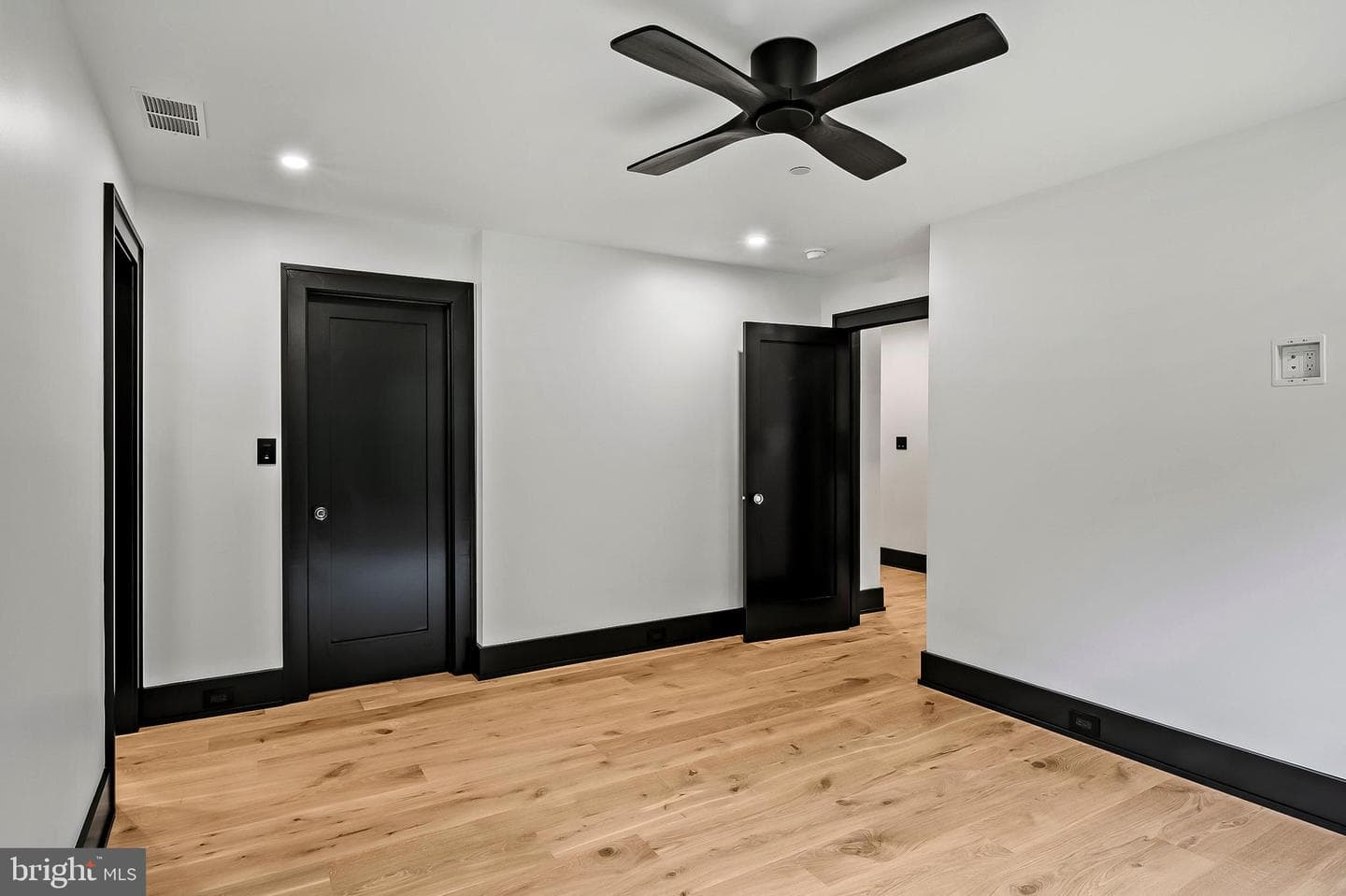 934 Chesterfield Road photo 41