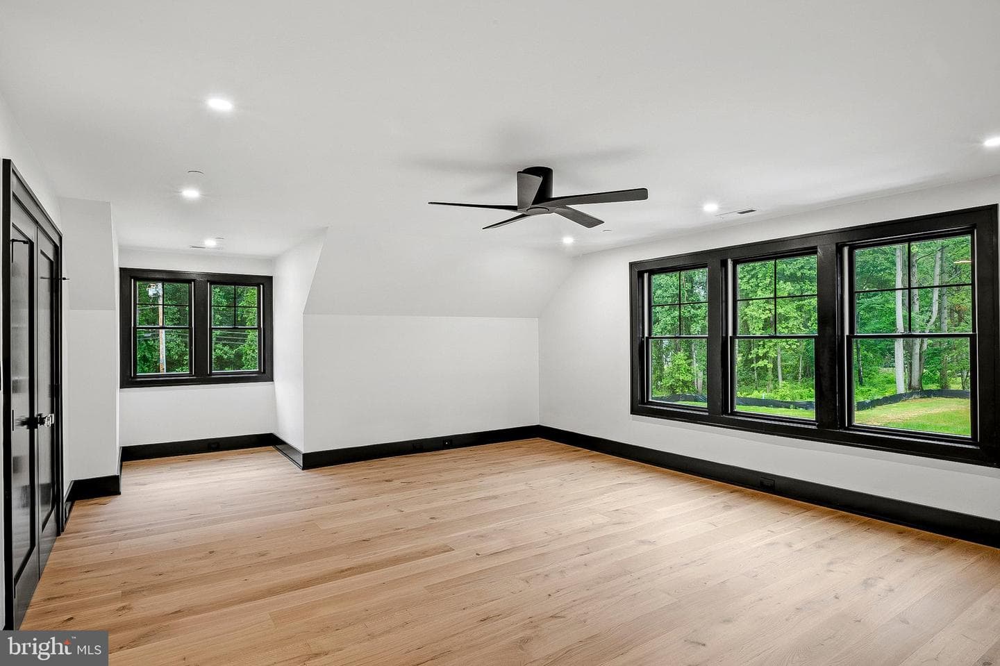 934 Chesterfield Road photo 45