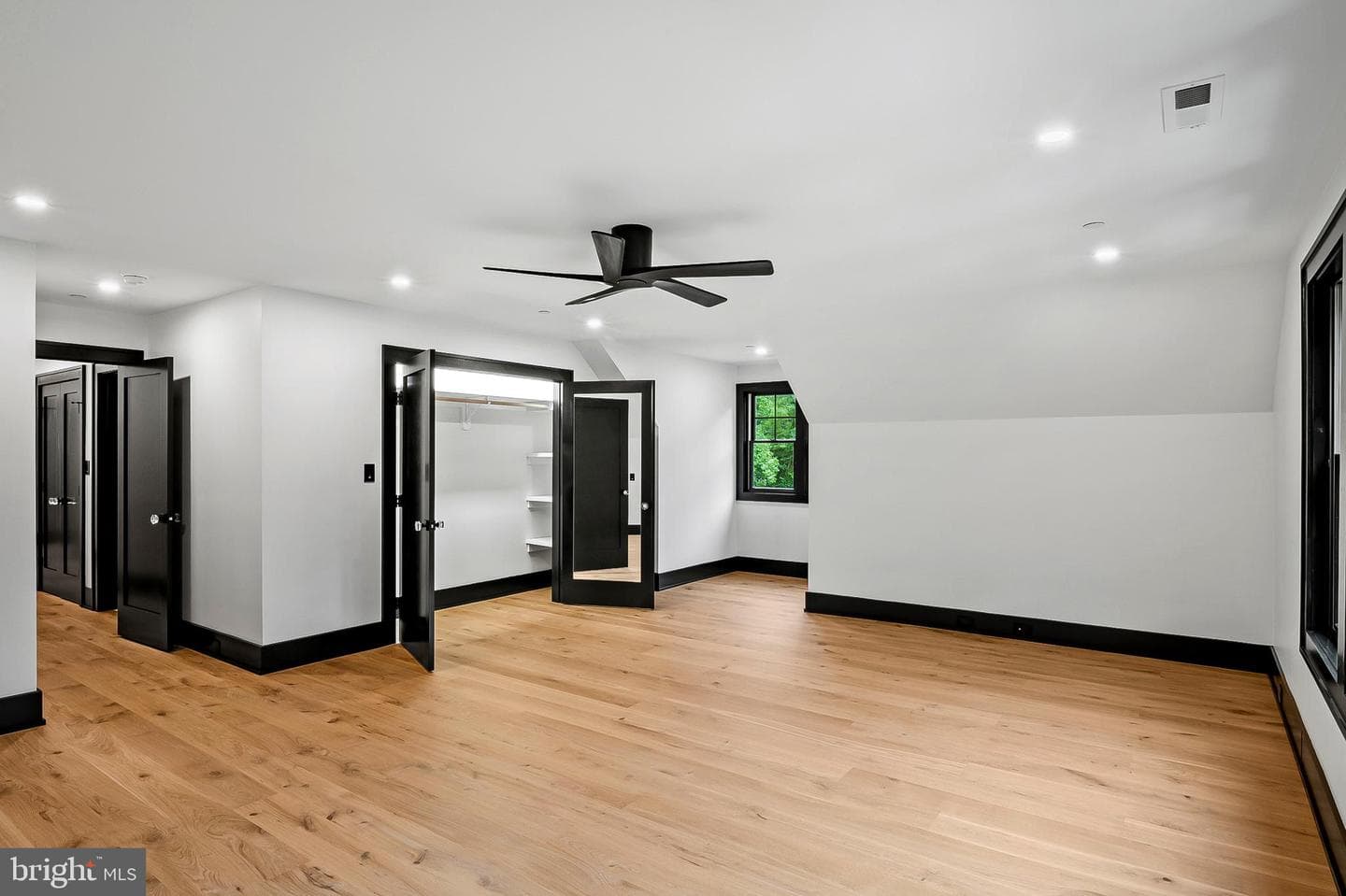 934 Chesterfield Road photo 47