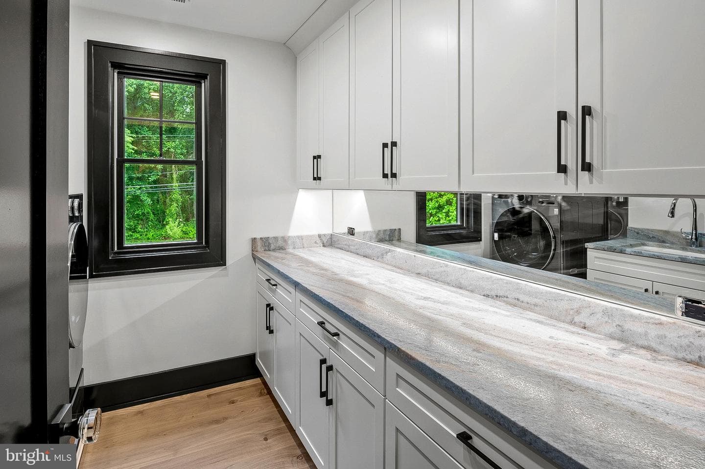 934 Chesterfield Road photo 48