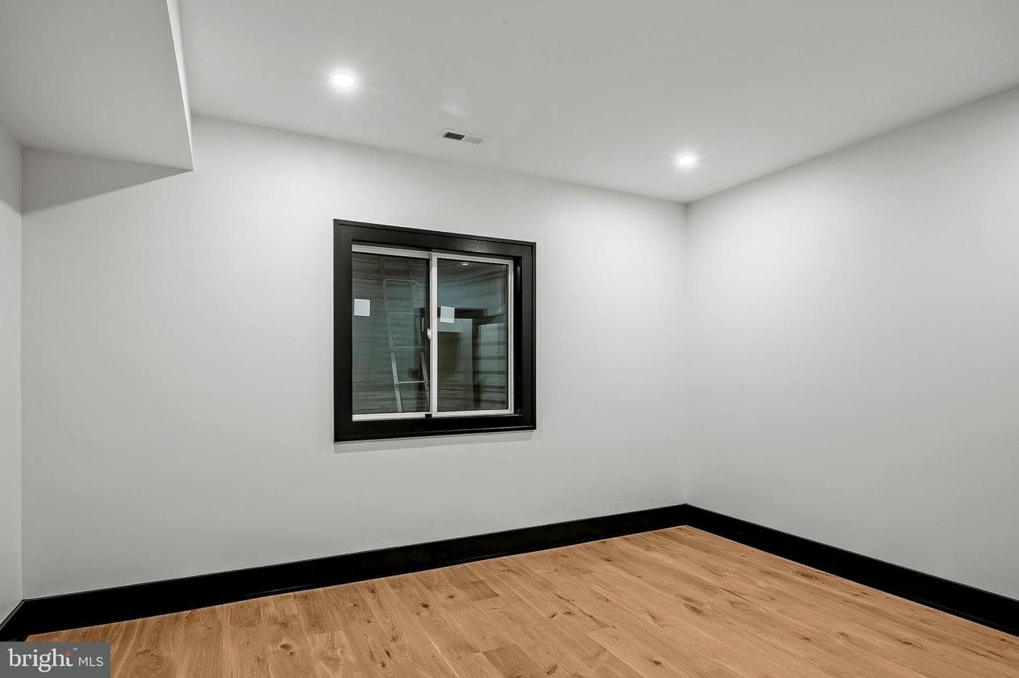 934 Chesterfield Road photo 60