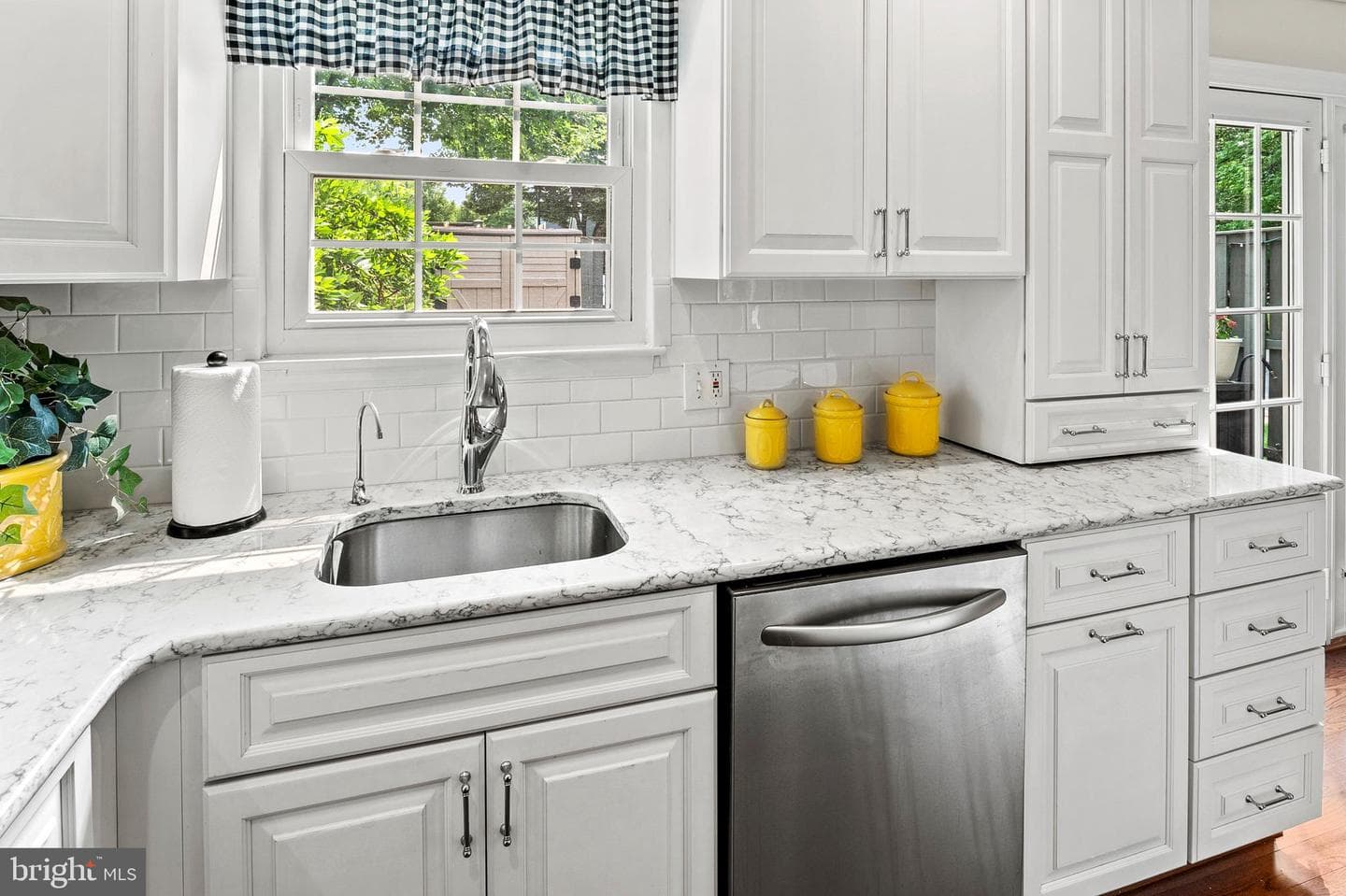 2 Leeward Court photo 19