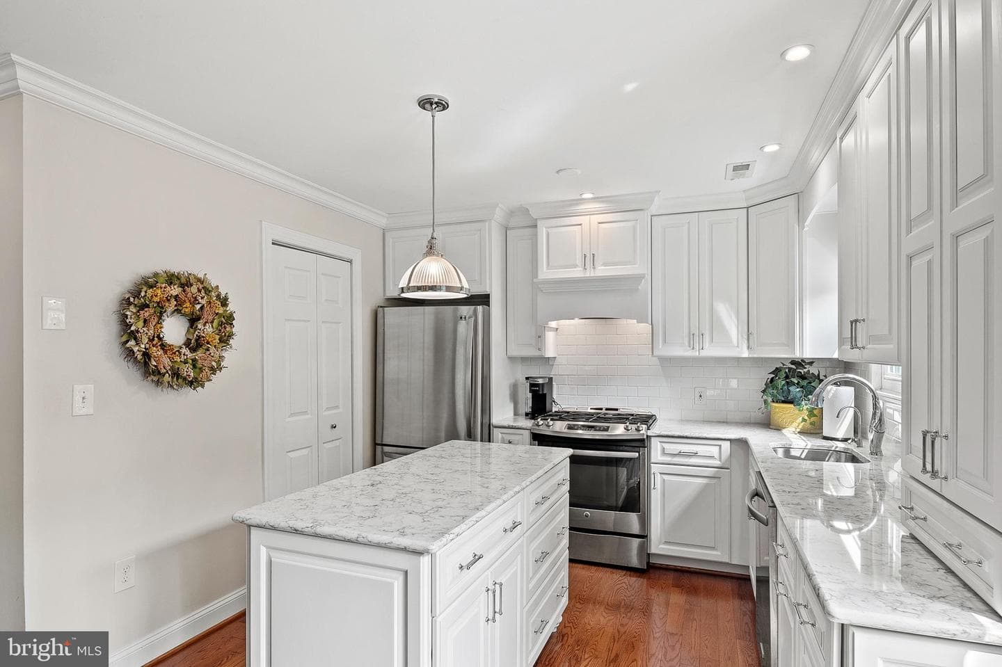 2 Leeward Court photo 20