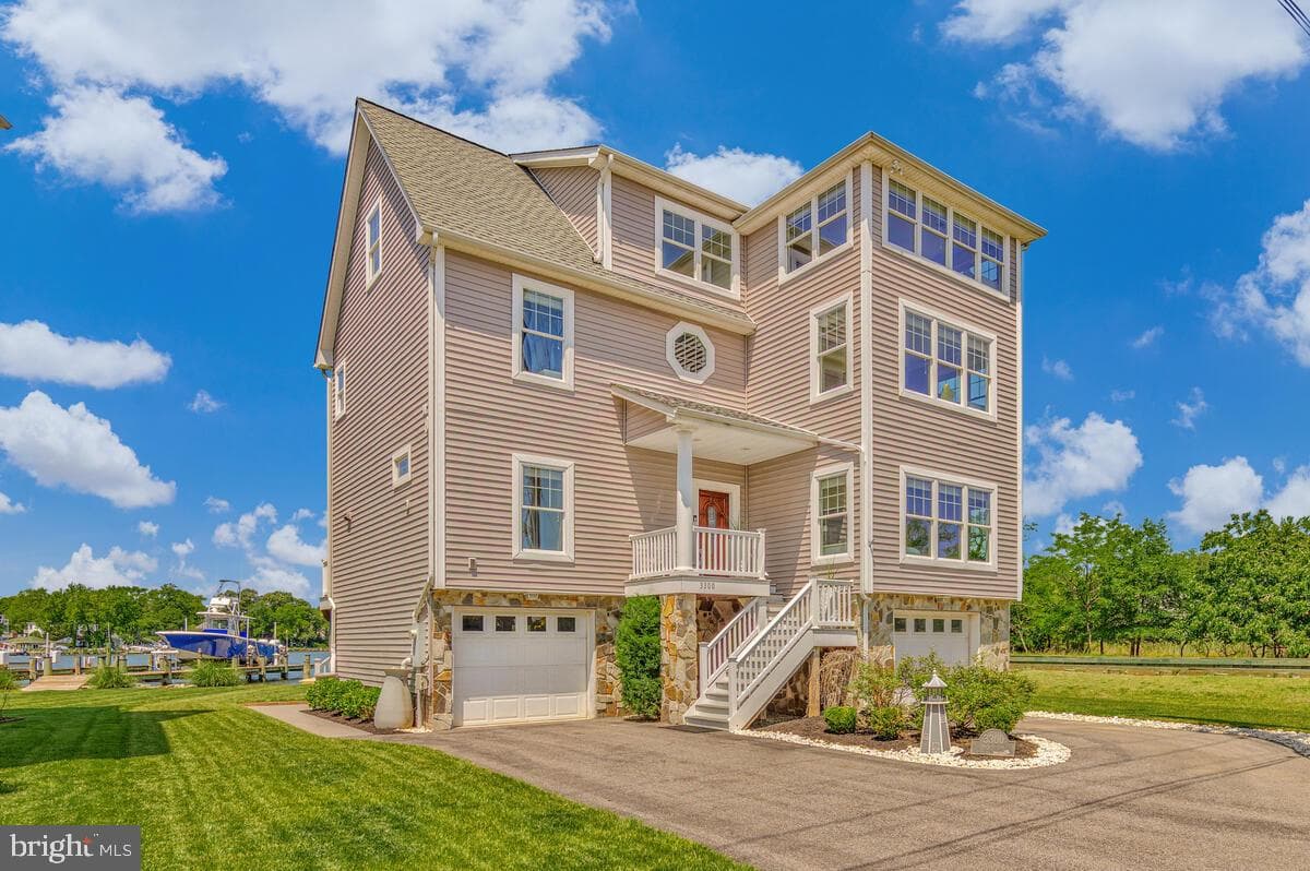 3300 Shore Drive photo 2