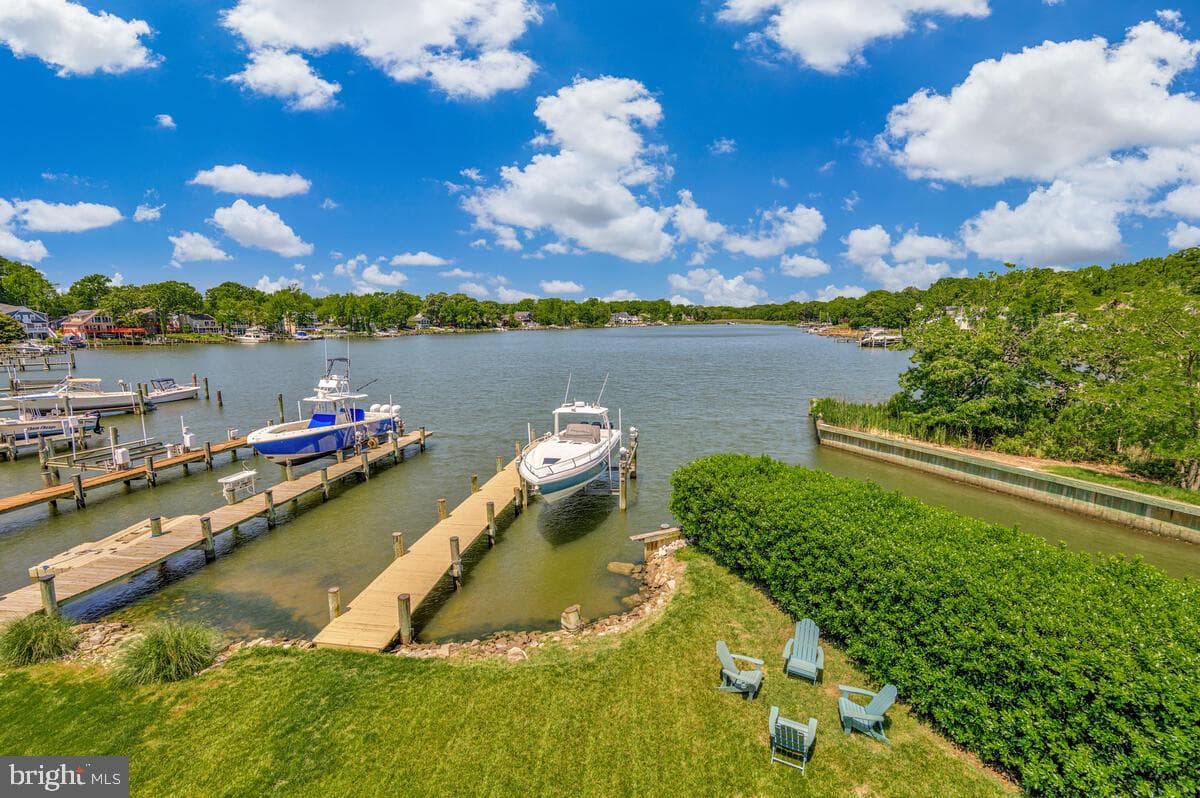 3300 Shore Drive photo 3