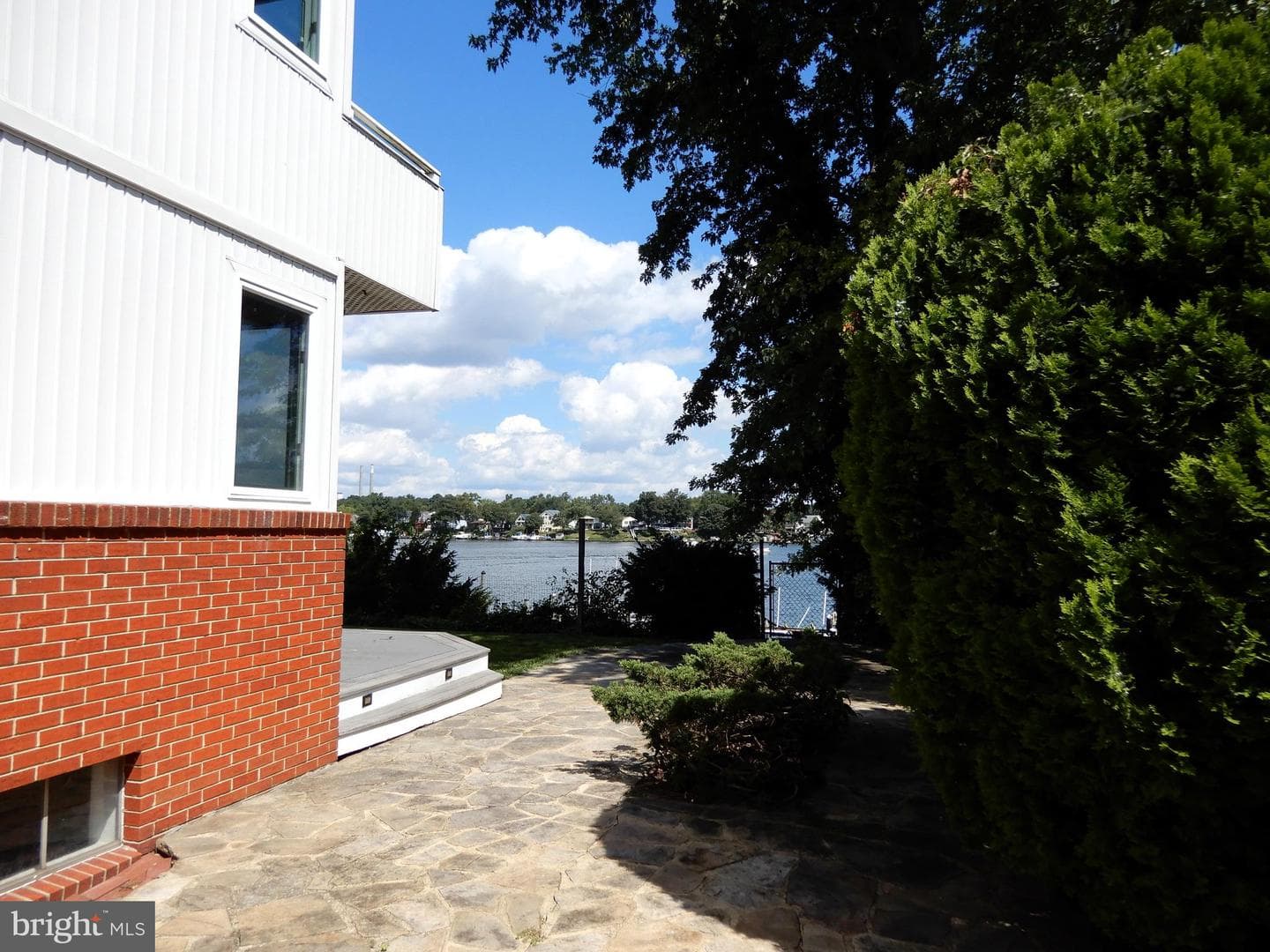 7638 Laurel Drive photo 12