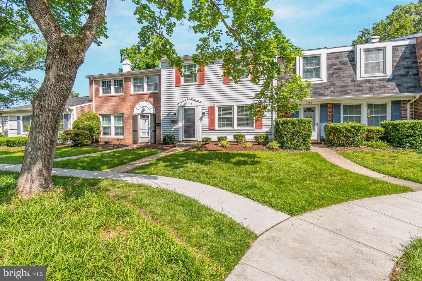 1750 Woodridge Court photo 4