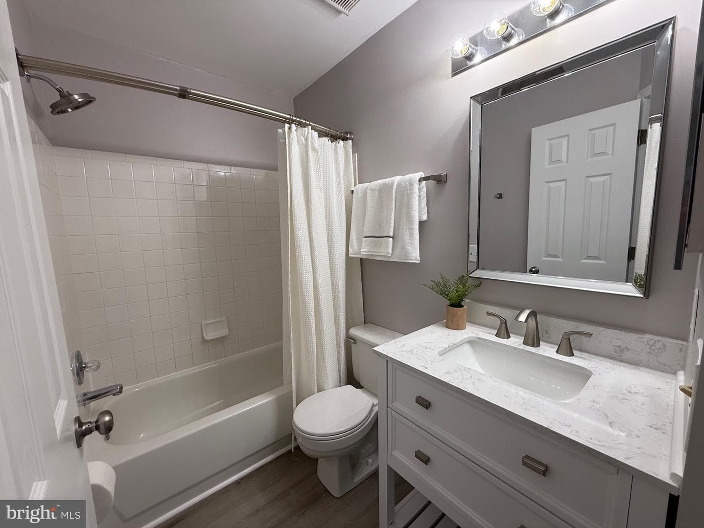 1542 Danewood Court photo 24