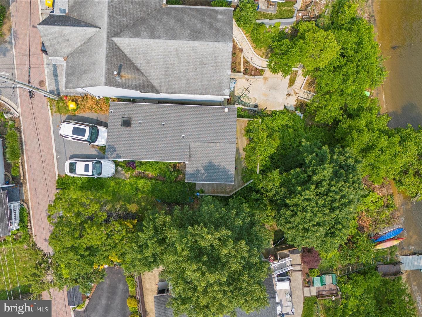 8 Shore Walk Road photo 18