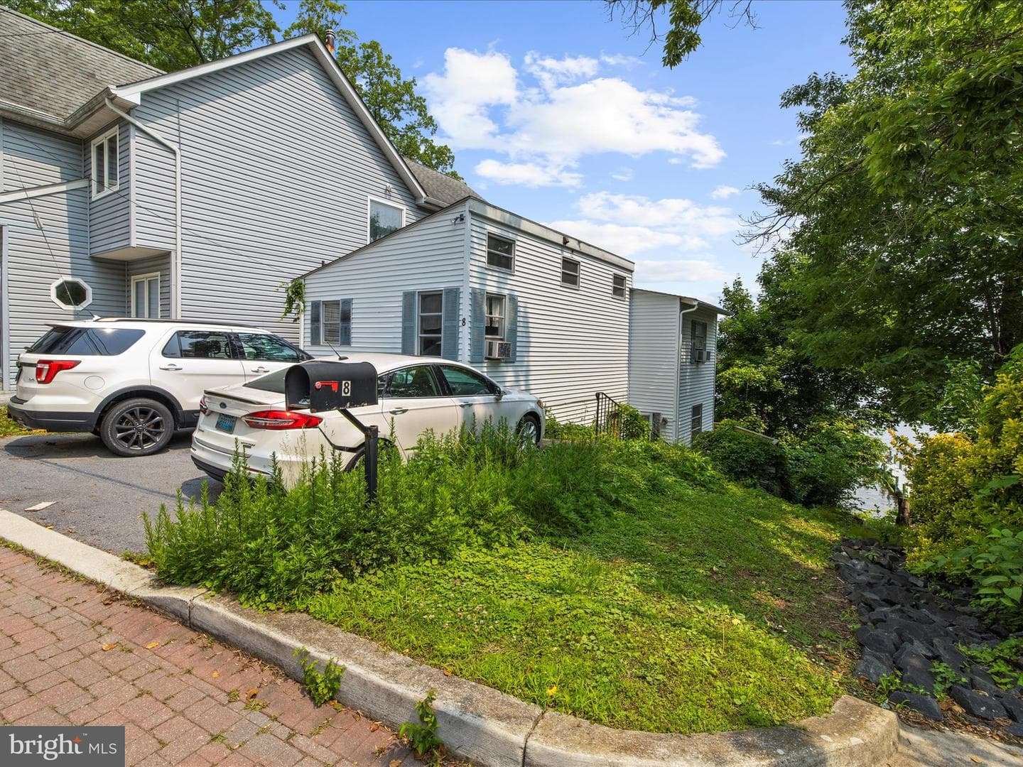 8 Shore Walk Road photo 2