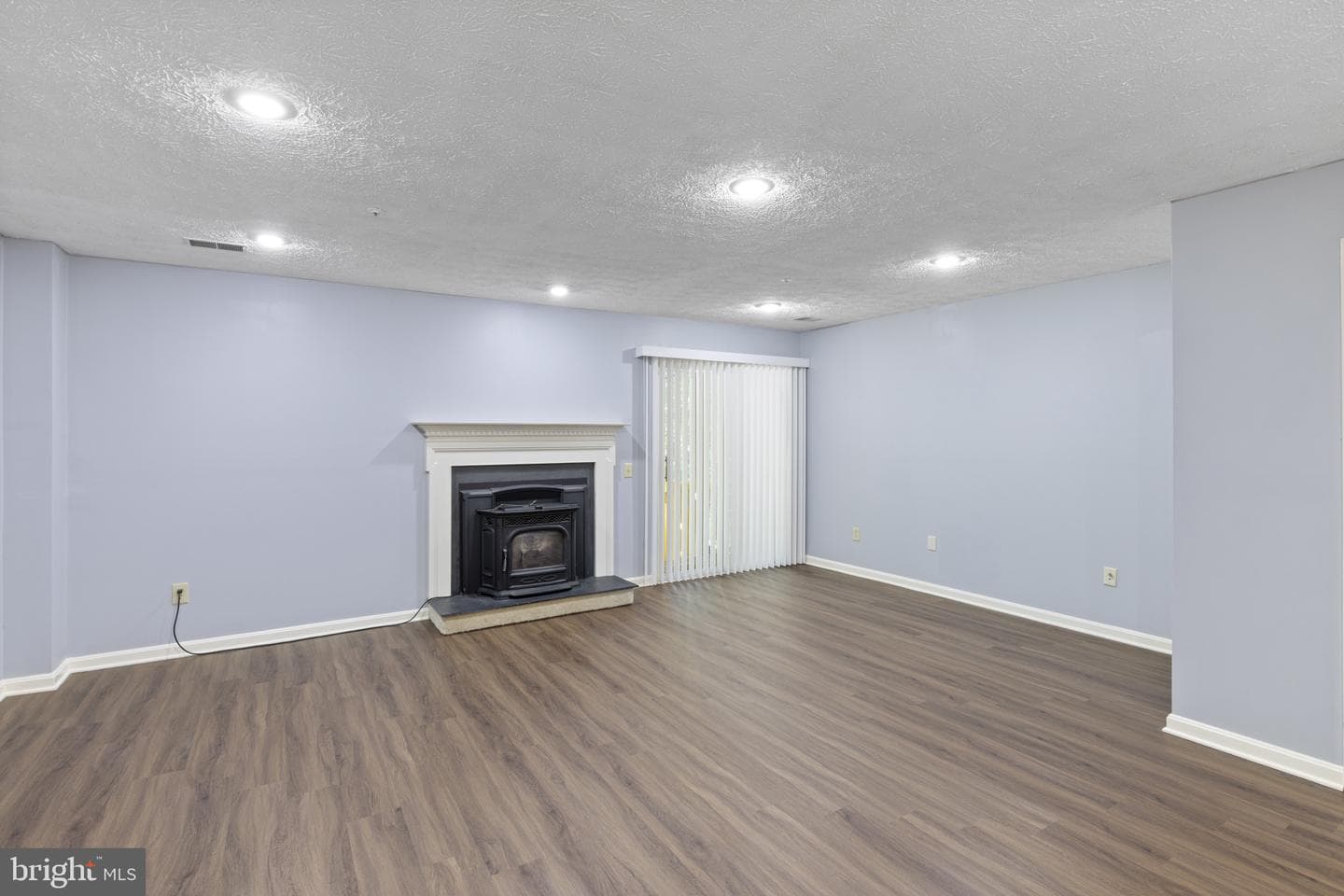 130 Pinecove Avenue photo 28