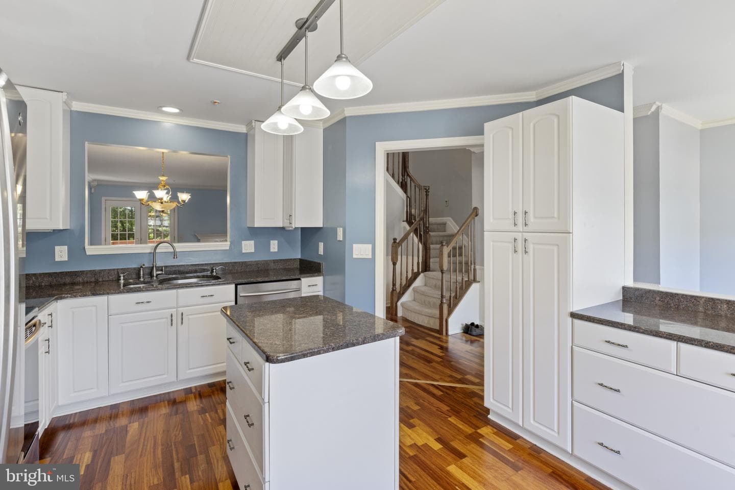 130 Pinecove Avenue photo 6