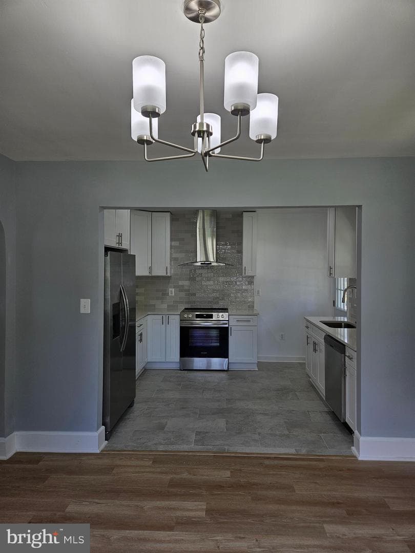 2 Saint Charles Road photo 7
