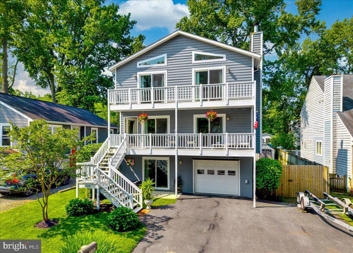1323 Washington Drive photo 3