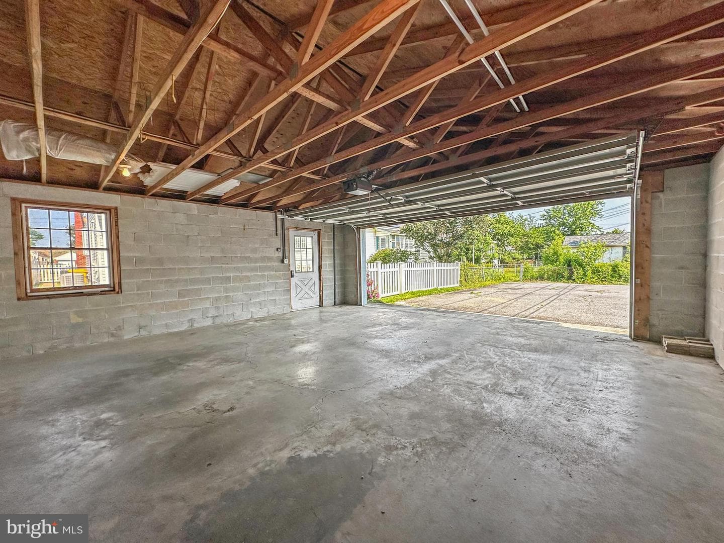 5713 Magie Street photo 46