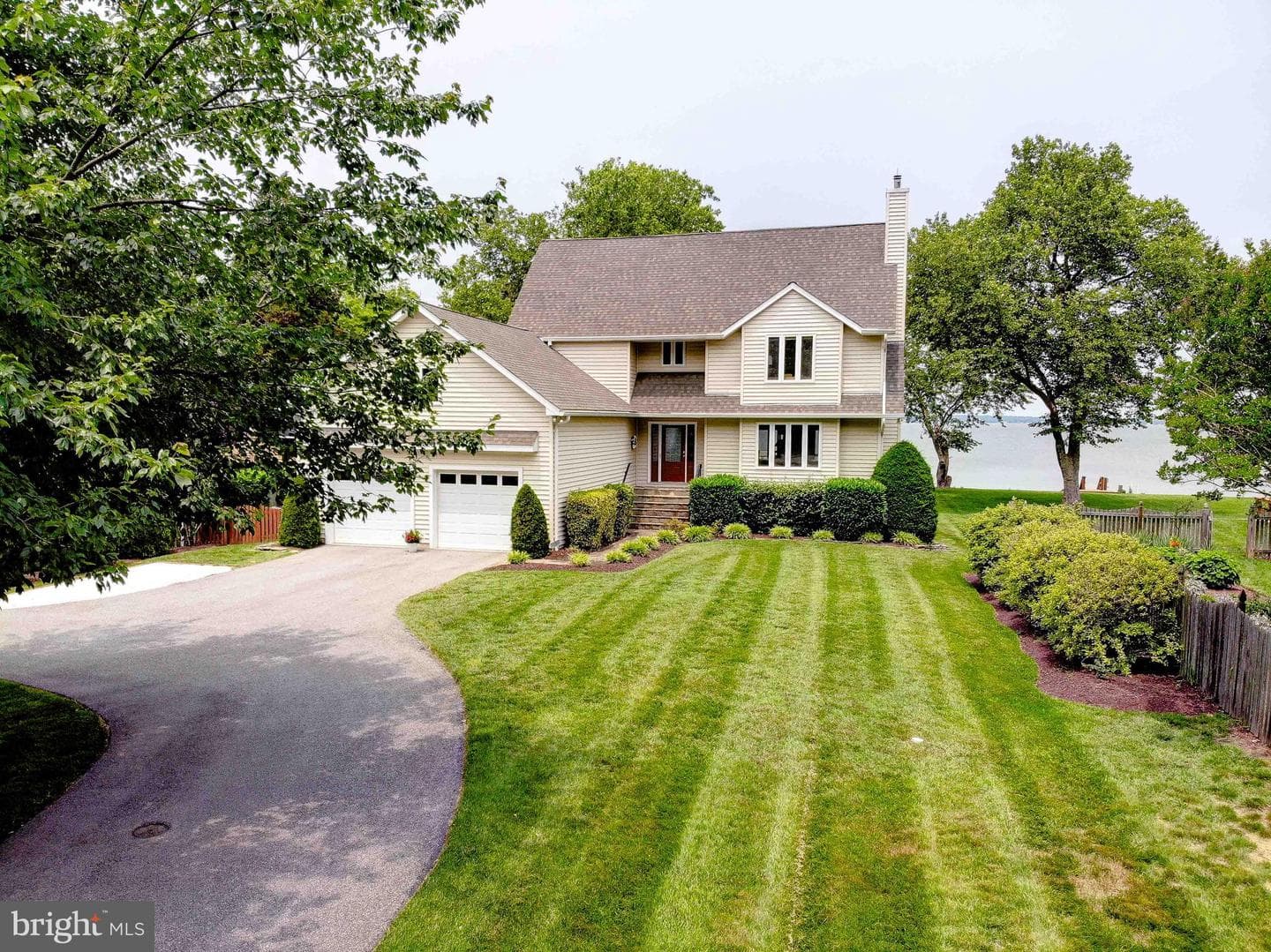 1090 River Bay Road photo 1