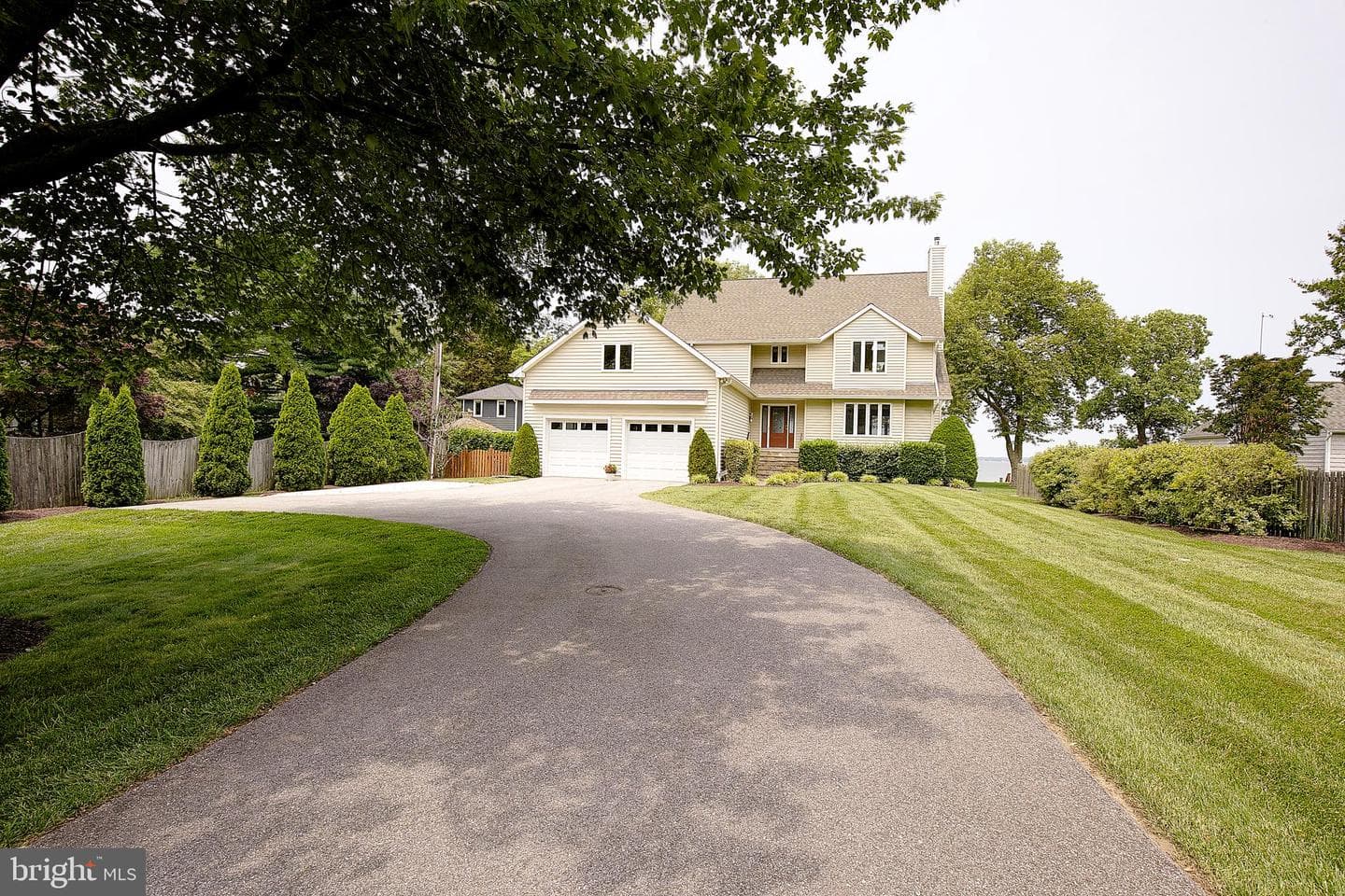 1090 River Bay Road photo 4